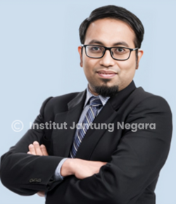 Foto Dr. Ahmad Tantawi Jauhari, dokter jantung di Institut Jantung Negara (IJN)