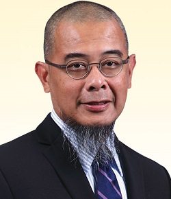 Foto Datuk Dr. Azlan Bin Hussin, dokter jantung di Institut Jantung Negara (IJN)