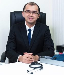 Foto Dr. Christopher Lee T, dokter internis di Georgetown Specialist Hospital