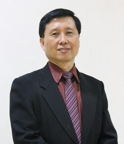 Foto Dr. Ewe Khay Guan, dokter tht di KPJ Penang Specialist Hospital