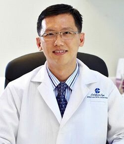 Foto Dr. Koay Hean Chong, dokter internis di Loh Guan Lye