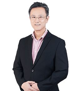 Foto Dr. Lim Wye Keat, dokter tht di Gleneagles Kuala Lumpur