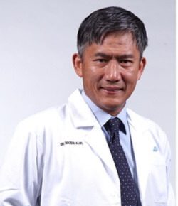 Foto Dr. Mazeni Alwi, dokter jantung di Institut Jantung Negara (IJN)
