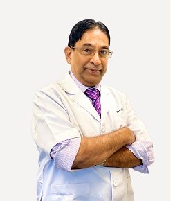 Foto Tan Sri Dato Seri Dr. Hj. Mohamed Ismail Bin Merican, dokter internis di Prince Court Medical Centre