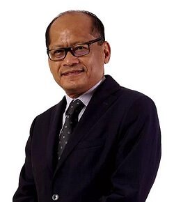 Foto Dato' Dr. Mohd Azhari Yakub, dokter bedah jantung di Institut Jantung Negara (IJN)