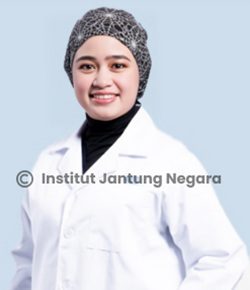 Foto Dr. Nur Qalida Amirah Mahazir, dokter bedah jantung di Institut Jantung Negara (IJN)