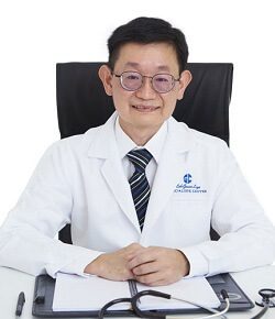 Foto Dr. Yoon Chee Kin, dokter internis di Loh Guan Lye