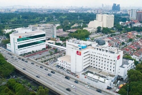 Suasana Subang Jaya Medical Centre, rumah sakit di Kuala Lumpur